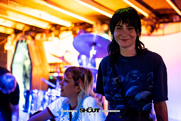 0059-Off-stage Captured by Robots with Pink Peugeot and JUS B show photo by Valentin Sivyakov-VAL05107