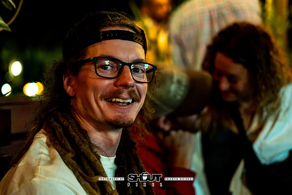 0077-Off-stage Captured by Robots with Pink Peugeot and JUS B show photo by Valentin Sivyakov-VAL05253