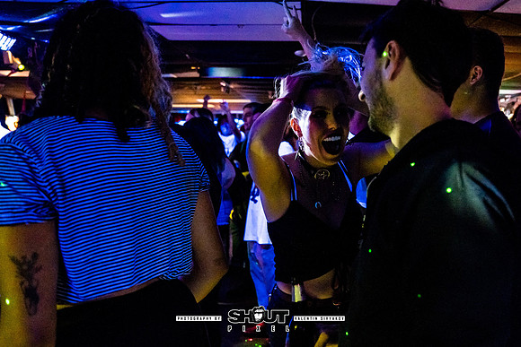 0044-Off-stage Captured by Robots with Pink Peugeot and JUS B show photo by Valentin Sivyakov-VAL04912