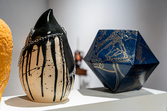 0049 Kai Lin Art OBJECTS-VAL02573