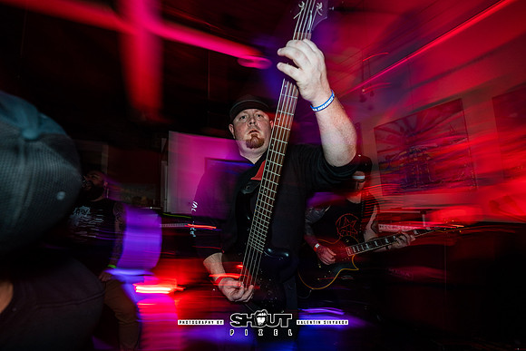 0048-Guns to Gallows at AURA Fest-0053-VAL00068