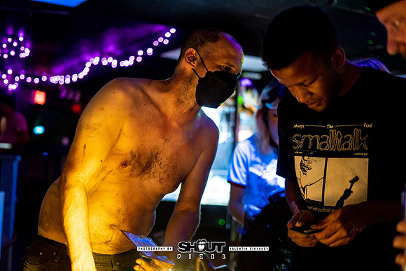0062-Off-stage Captured by Robots with Pink Peugeot and JUS B show photo by Valentin Sivyakov-VAL05124