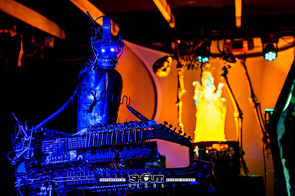 0119-Off-stage Captured by Robots show at Wormhole, Savannah, GA photo by Valentin Sivyakov-VAL05012