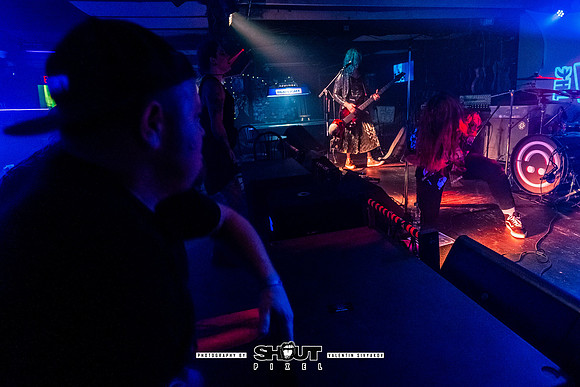 054-I Alone at Nightmare before Christmas Metal Show Wormhole bar photo by Valentin Sivyakov