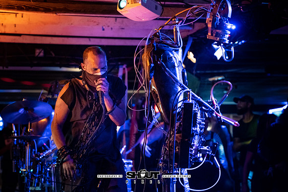 0090-Off-stage Captured by Robots show at Wormhole, Savannah, GA photo by Valentin Sivyakov-VAL04814
