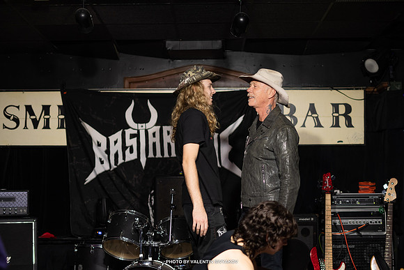 OFF Stage Bastardan Klept Dart at Smiths Olde Bar Photo By Valentin Sivyakov-VAL01420