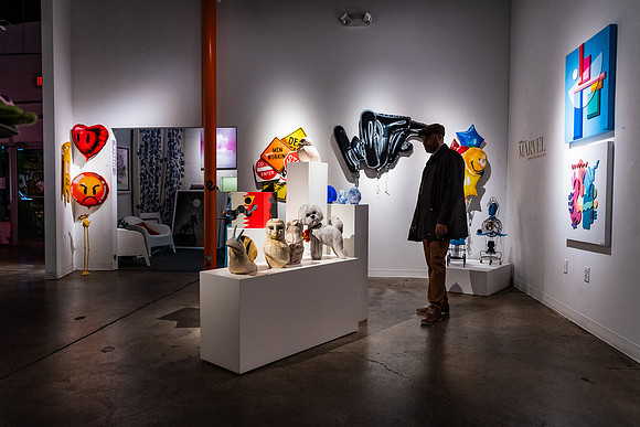 0471 KAI LIN ART MARBEL show VAL09694