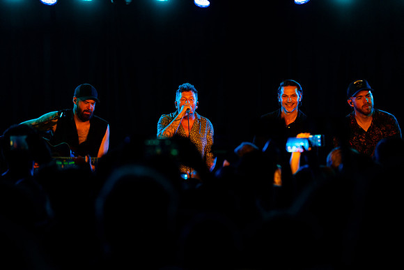 0088-Adelitas-Way-Center-Stage-Theater-ATL-BW-VAL04312