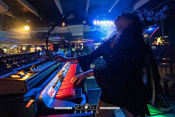 The Weird Sisters at The Wormhole Bar, Savannah, GA, Photography by Valentin Sivyakov-VAL02334