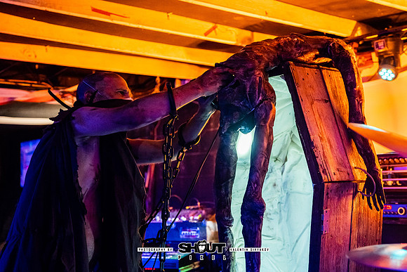 0042-Off-stage Captured by Robots show at Wormhole, Savannah, GA photo by Valentin Sivyakov-VAL04394