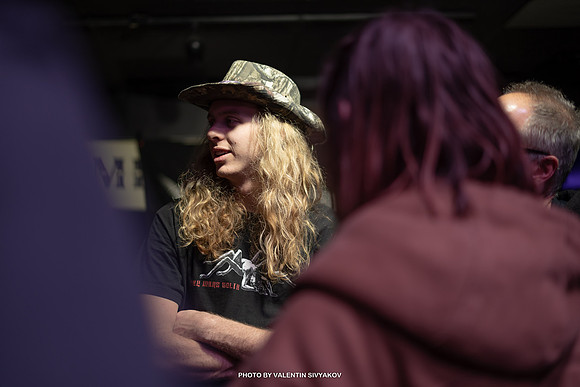 OFF Stage Bastardan Klept Dart at Smiths Olde Bar Photo By Valentin Sivyakov-VAL01387