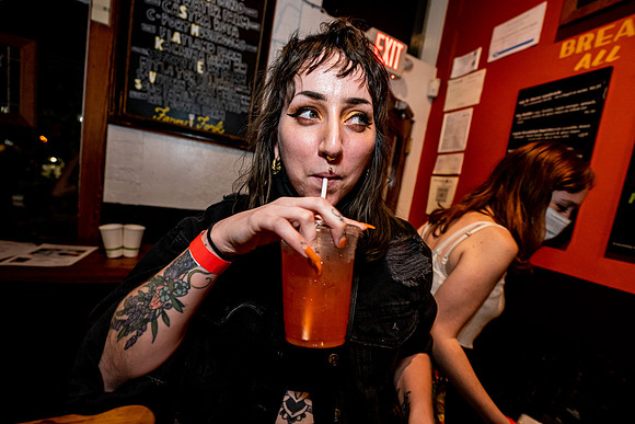 056-Pink Peugeot, Gentricide, THGTC, AURA Fest Presents, photo by Valentin Sivyakov shoutpixel