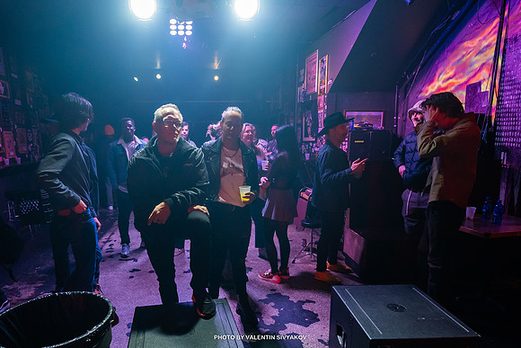 OFF Stage Bastardan Klept Dart at Smiths Olde Bar Photo By Valentin Sivyakov-VAL01155