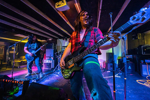 Obvious Liars at The Wormhole photography by Valentin Sivyakov-VAL03602