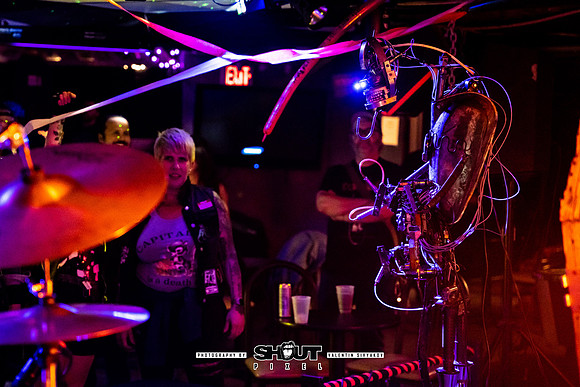 0110-Off-stage Captured by Robots show at Wormhole, Savannah, GA photo by Valentin Sivyakov-VAL04931