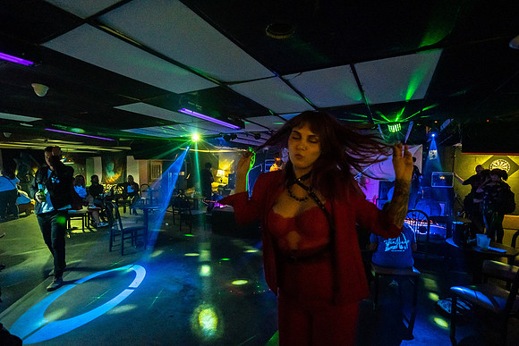 Off-Stage INSIGHT with Obvious Liars at The Wormhole photography by Valentin Sivyakov-VAL03860
