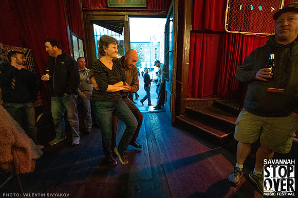 Damon_and_the_Shitkickers-Sivyakov_The_Jinx_08