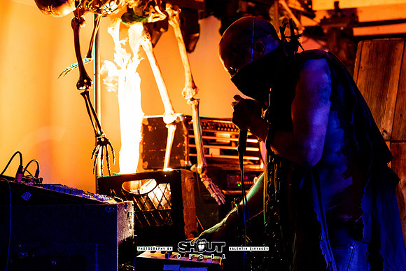 0098-Off-stage Captured by Robots show at Wormhole, Savannah, GA photo by Valentin Sivyakov-VAL04868
