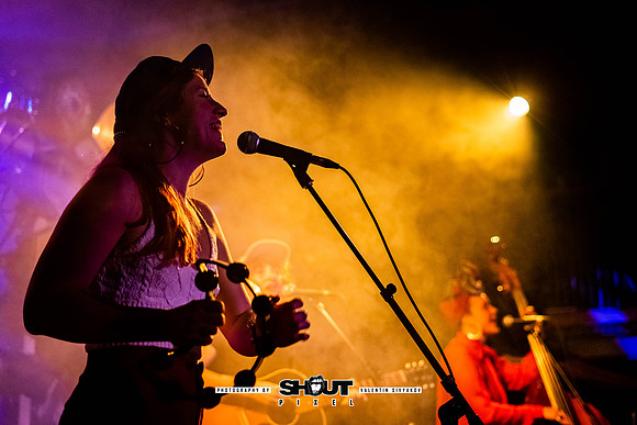 Rainbow Girls Twin Twangler Tour photo by Valentin Sivyakov