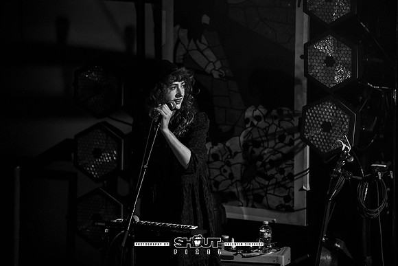 Rainbow Girls Twin Twangler Tour photo by Valentin Sivyakov