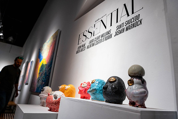 2025-03-14 KAI LIN ART ESSENTIAL-VAL08994