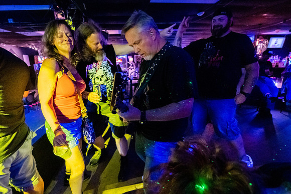 0027-Off-Stage  Medal Militia show at Wormhole photo by Valentin Sivyakov -VAL01118