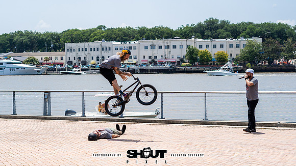 Savannah Mega Comic photography by shoutpixel