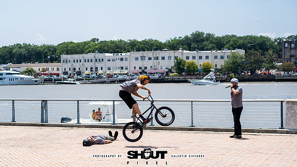 Savannah Mega Comic photography by shoutpixel