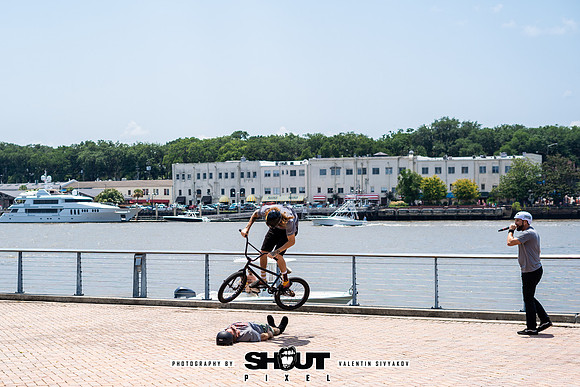 Savannah Mega Comic photography by shoutpixel