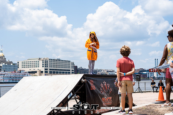 Savannah Mega Comic photography by shoutpixel