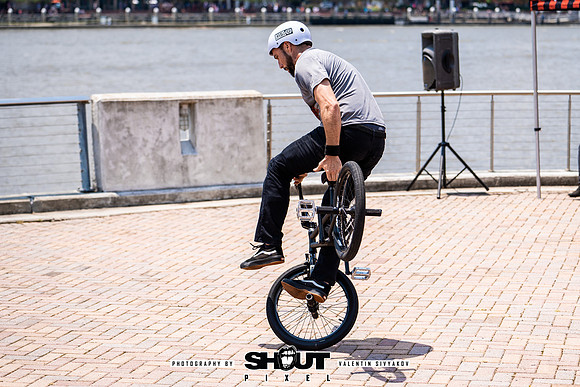 Savannah Mega Comic photography by shoutpixel