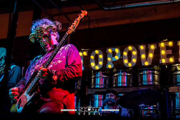 10-Savannah Stopover XI,Donna Savage, photo by Valentin Sivyakov-VAL04292