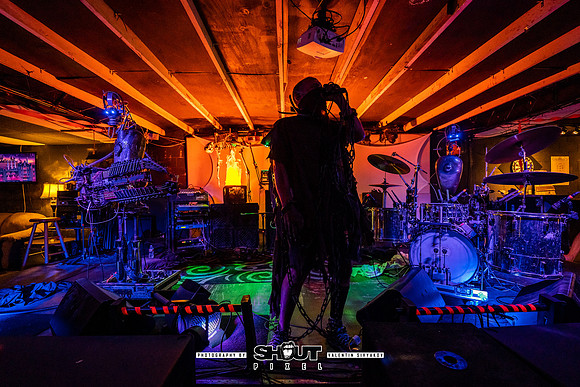 Captured by Robots photo by Valentin Sivyakov