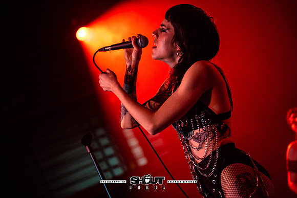 MAXINES at Howls of the Sirens Victory North photography by Valentin Sivyakov