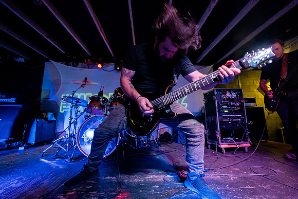 Daze Dead photo by Valentin Sivyakov