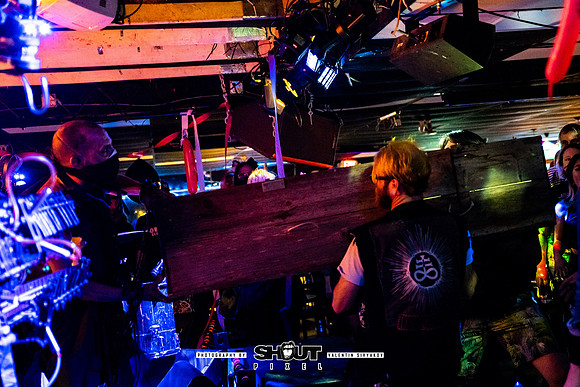 0100-Off-stage Captured by Robots show at Wormhole, Savannah, GA photo by Valentin Sivyakov-VAL04877