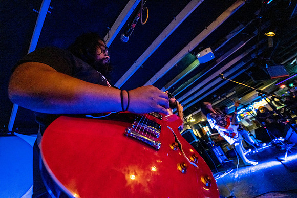 6-Obvious Liars- at The Dog Days of Rock II, Wormhole photo by Valentin SivyakovVAL08564