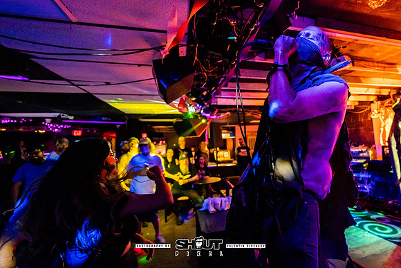 0063-Off-stage Captured by Robots show at Wormhole, Savannah, GA photo by Valentin Sivyakov-VAL04550