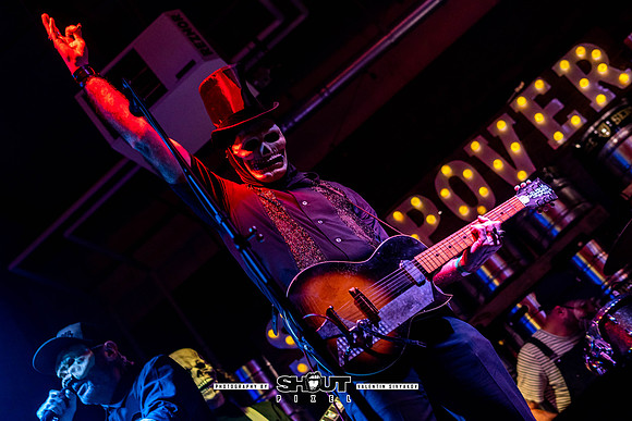 8-Savannah Stopover XI,Donna Savage, photo by Valentin Sivyakov-VAL04222