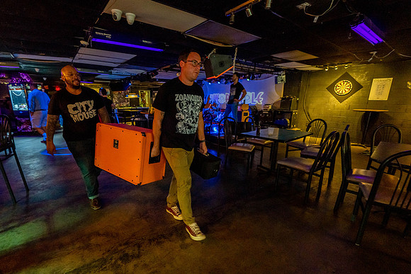 60-The Dog Days of Rock II at Wormhole Off-StageVAL07558