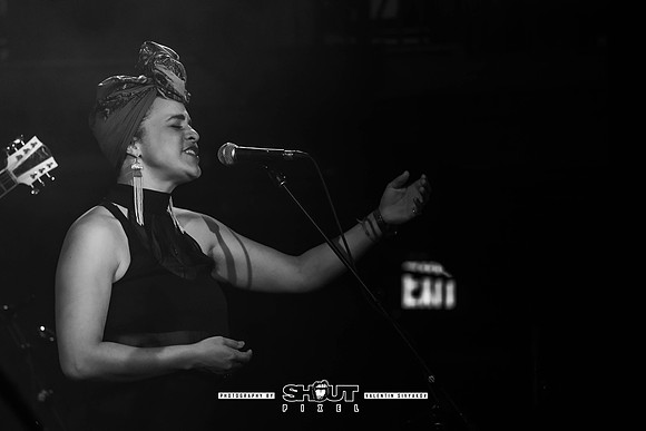 Rainbow Girls Twin Twangler Tour photo by Valentin Sivyakov