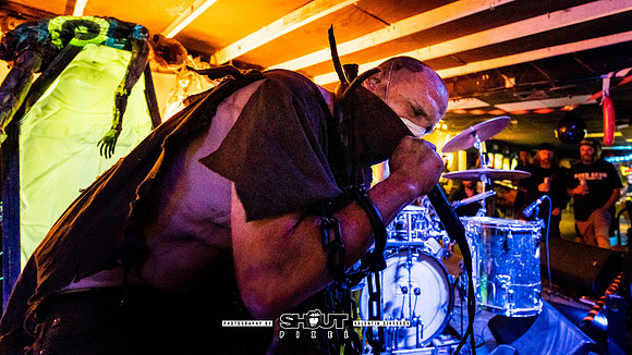 0088-Off-stage Captured by Robots show at Wormhole, Savannah, GA photo by Valentin Sivyakov-VAL04778