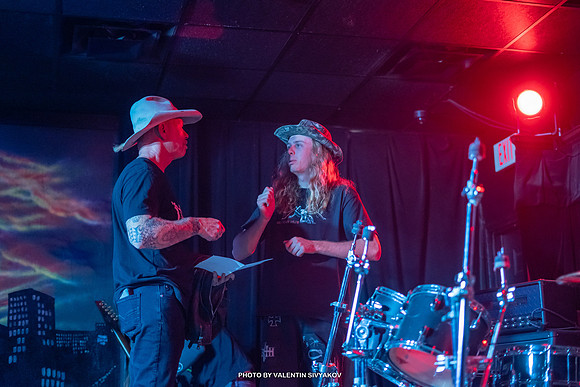 OFF Stage Bastardan Klept Dart at Smiths Olde Bar Photo By Valentin Sivyakov-VAL01187