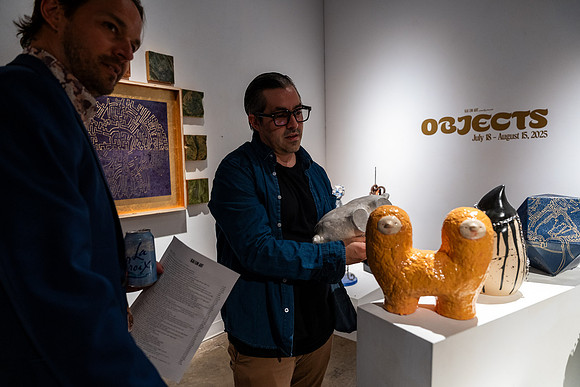 0246 Kai Lin Art OBJECTS-VAL02989
