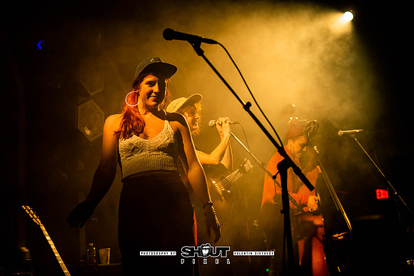 Rainbow Girls Twin Twangler Tour photo by Valentin Sivyakov