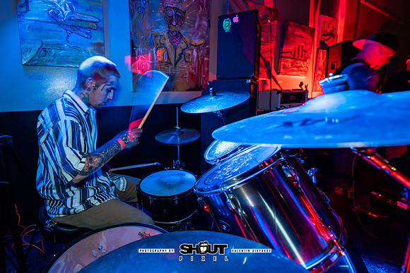0065-Guns to Gallows at AURA Fest-0070-VAL00194