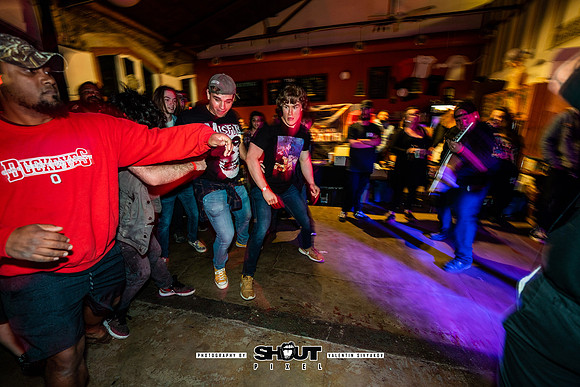 0073-Guns to Gallows at AURA Fest-0078-VAL00255