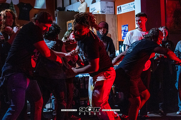 0129-Circle Back Hardcore at AURA Fest-0137-VAL00600