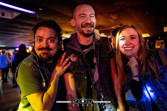 0050-Off-stage Captured by Robots with Pink Peugeot and JUS B show photo by Valentin Sivyakov-VAL05039