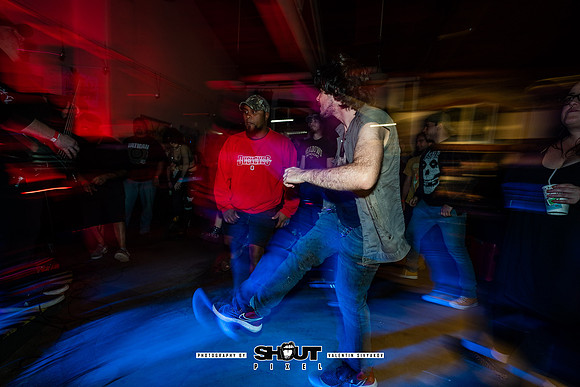 0053-Guns to Gallows at AURA Fest-0058-VAL00085